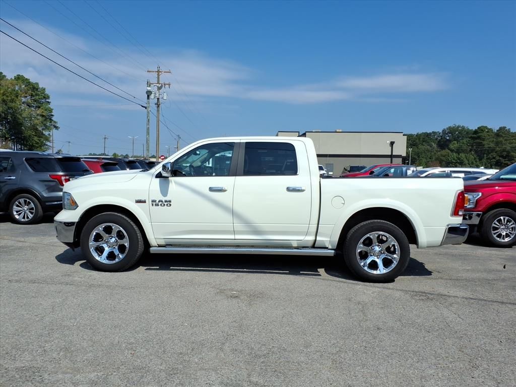 2017 Ram 1500 Laramie photo 2