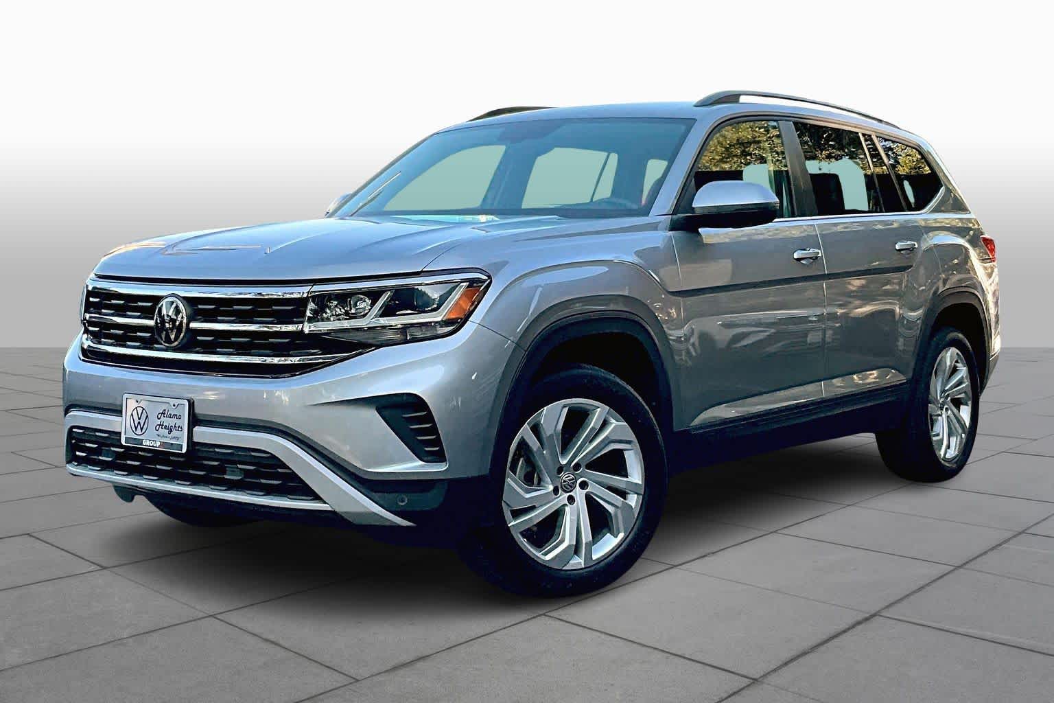 2023 Volkswagen Atlas SE w/Tech's photo