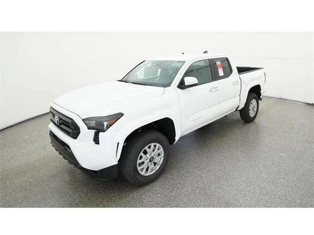 2025 Toyota Tacoma SR5's photo