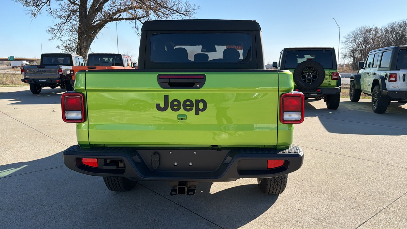 2026 Jeep Gladiator Sport S photo 4