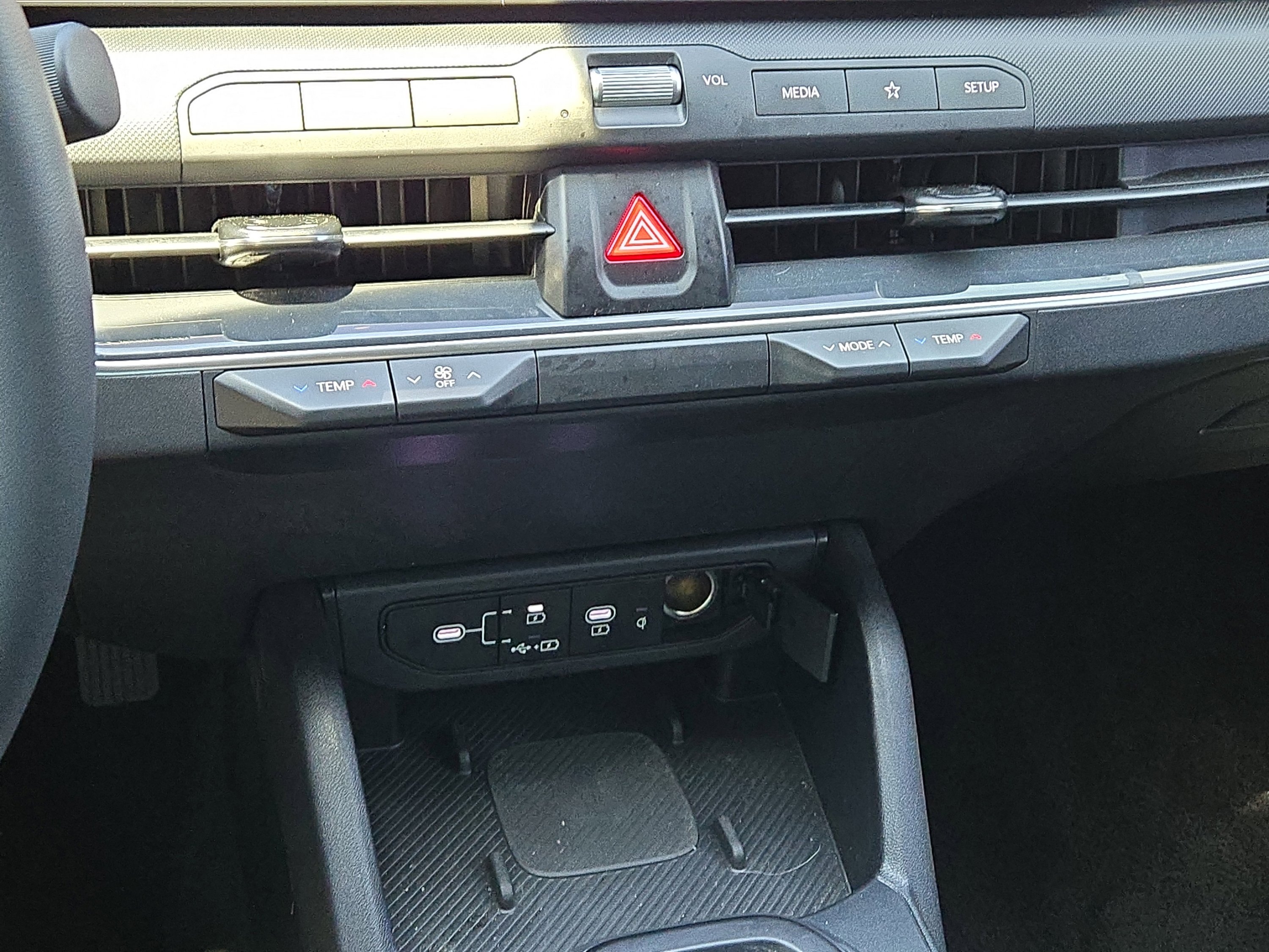 2025 Kia K4 EX photo 19