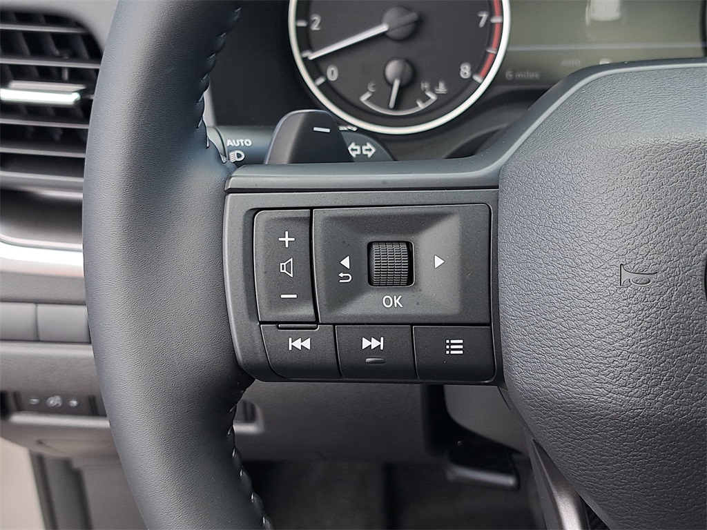 2026 Nissan Rogue SV photo 25