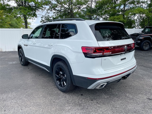 2025 Volkswagen Atlas Peak Edition SE Technology photo 21