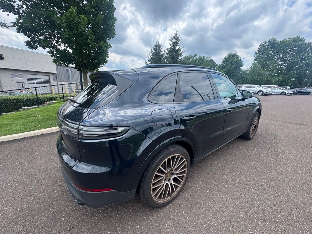2023 Porsche Cayenne S Platinum Edition photo 9