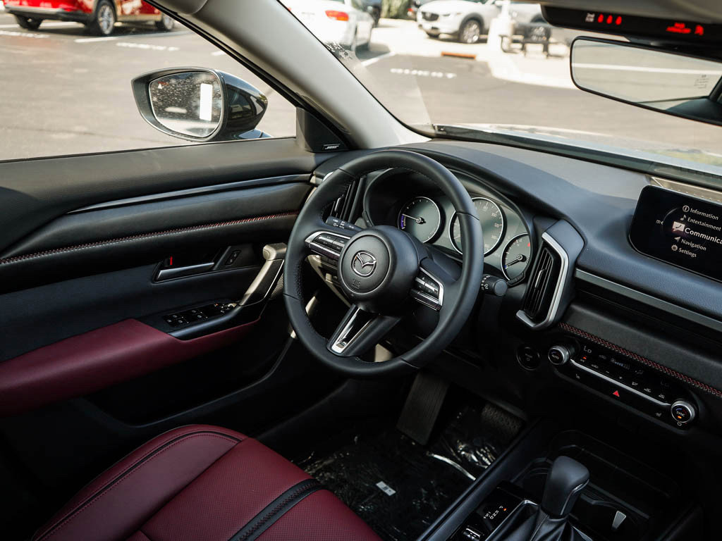 2025 Mazda CX-50 Premium photo 13