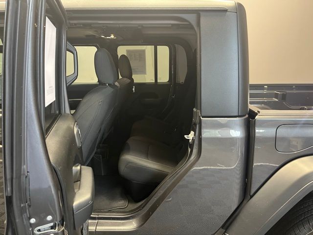 2023 Jeep Gladiator Sport photo 20