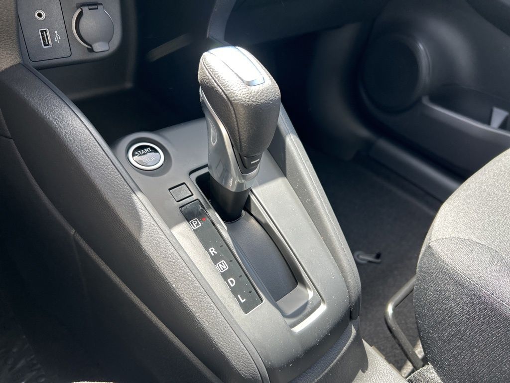2025 Nissan Kicks Play S photo 27