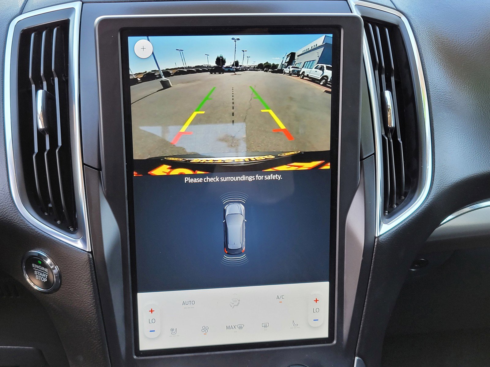 2024 Ford Edge Titanium photo 17