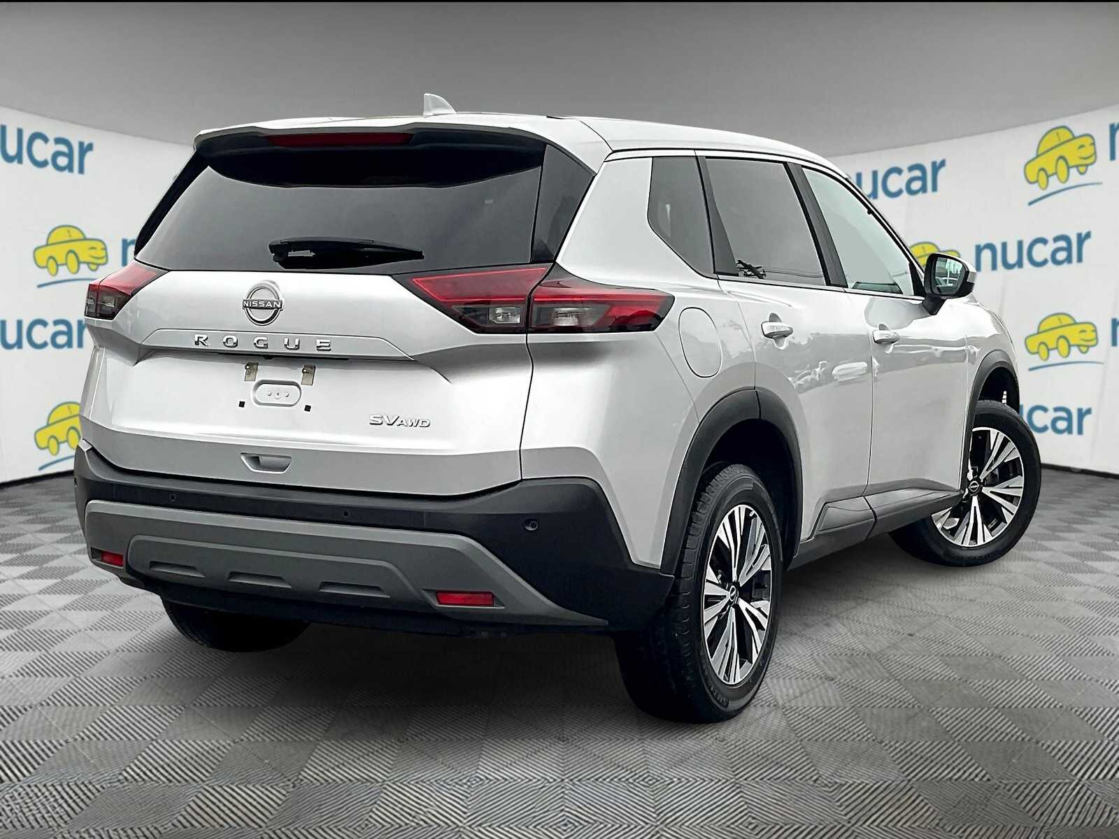 2023 Nissan Rogue SV photo 5