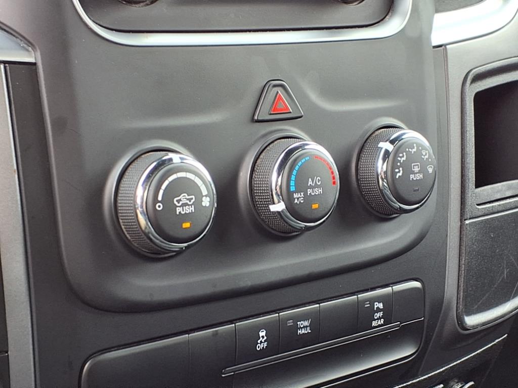 2024 Ram 1500 Classic Warlock photo 16