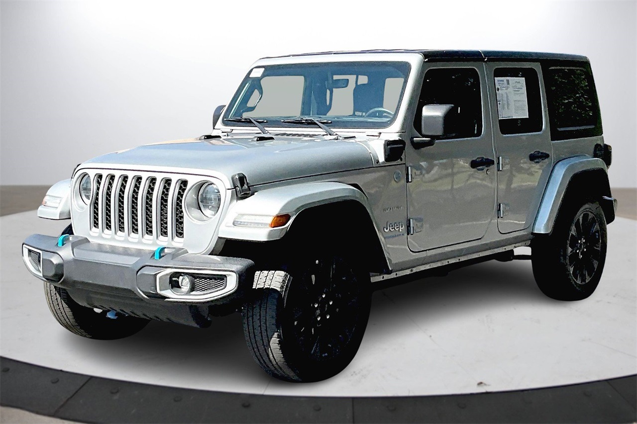 2023 Jeep Wrangler Sahara 4xe photo 4