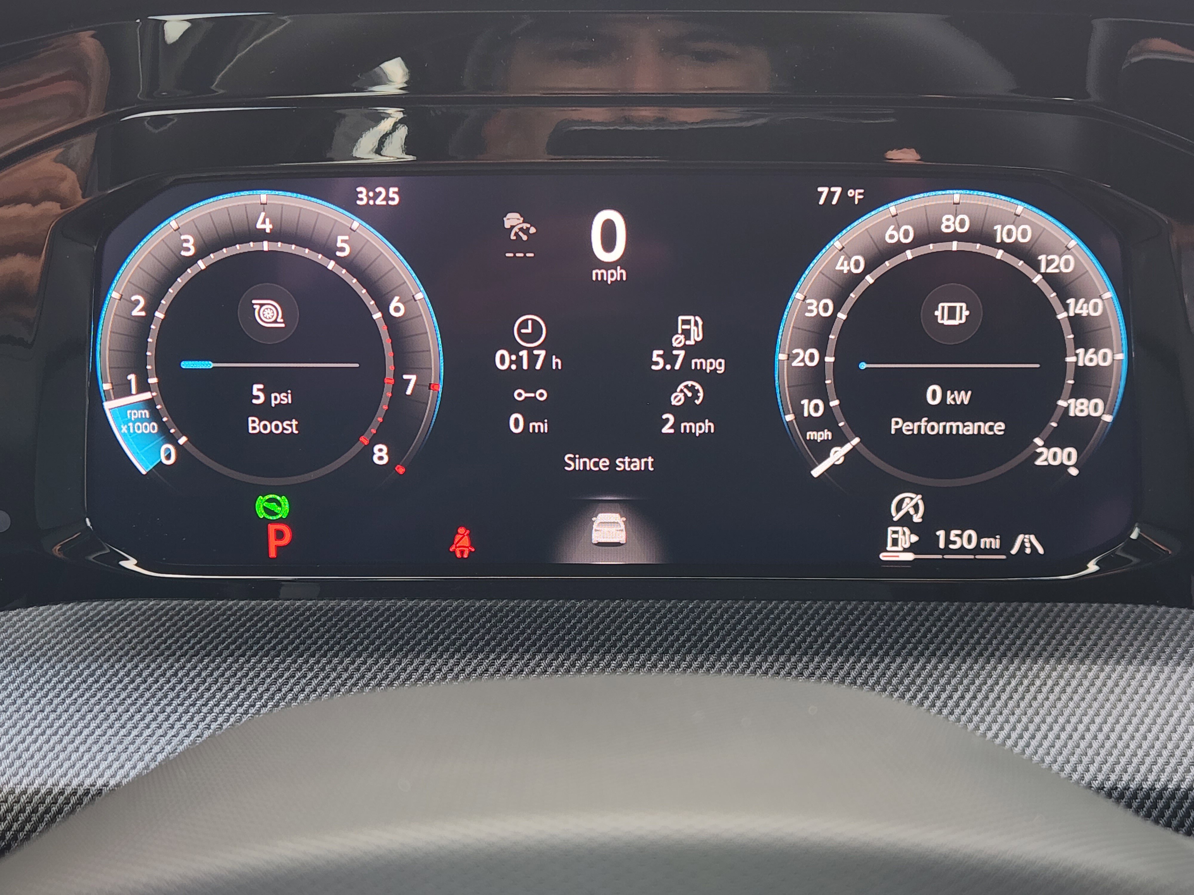 2026 Volkswagen Golf R 2.0 TSI photo 2