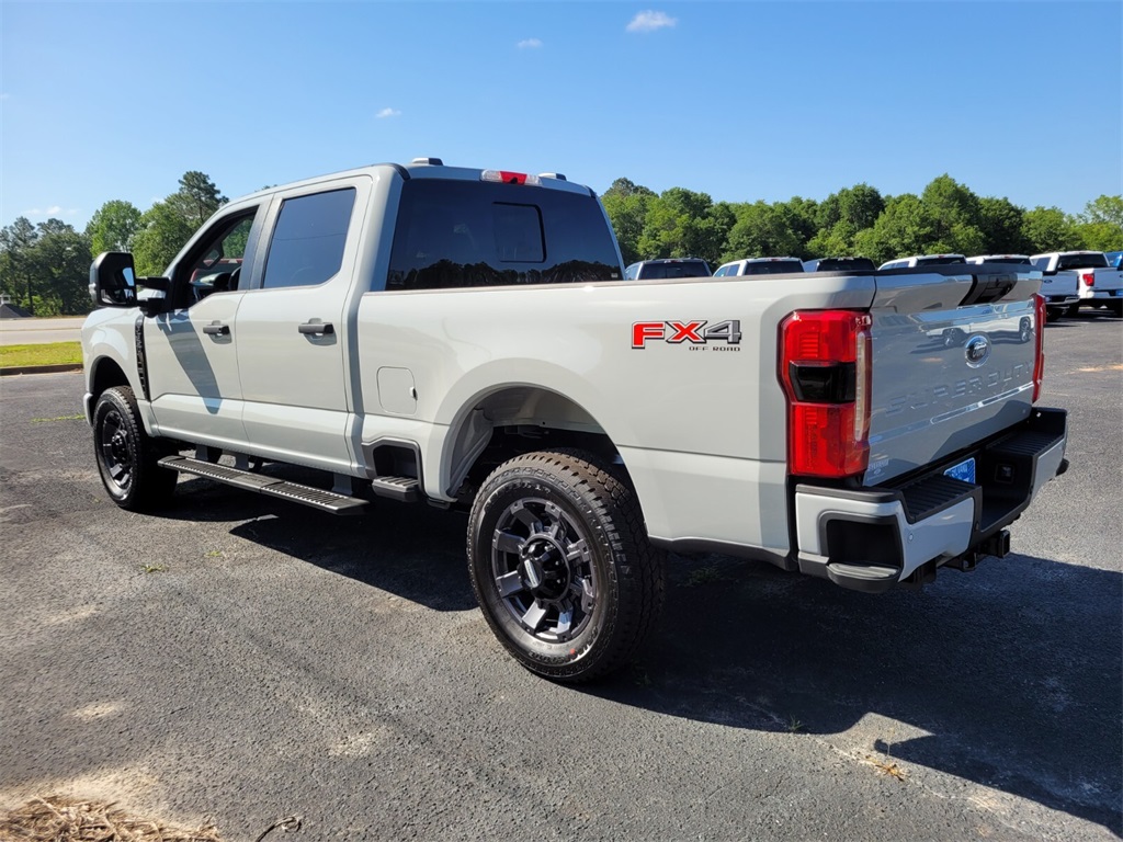 2025 Ford F-350 XL photo 8