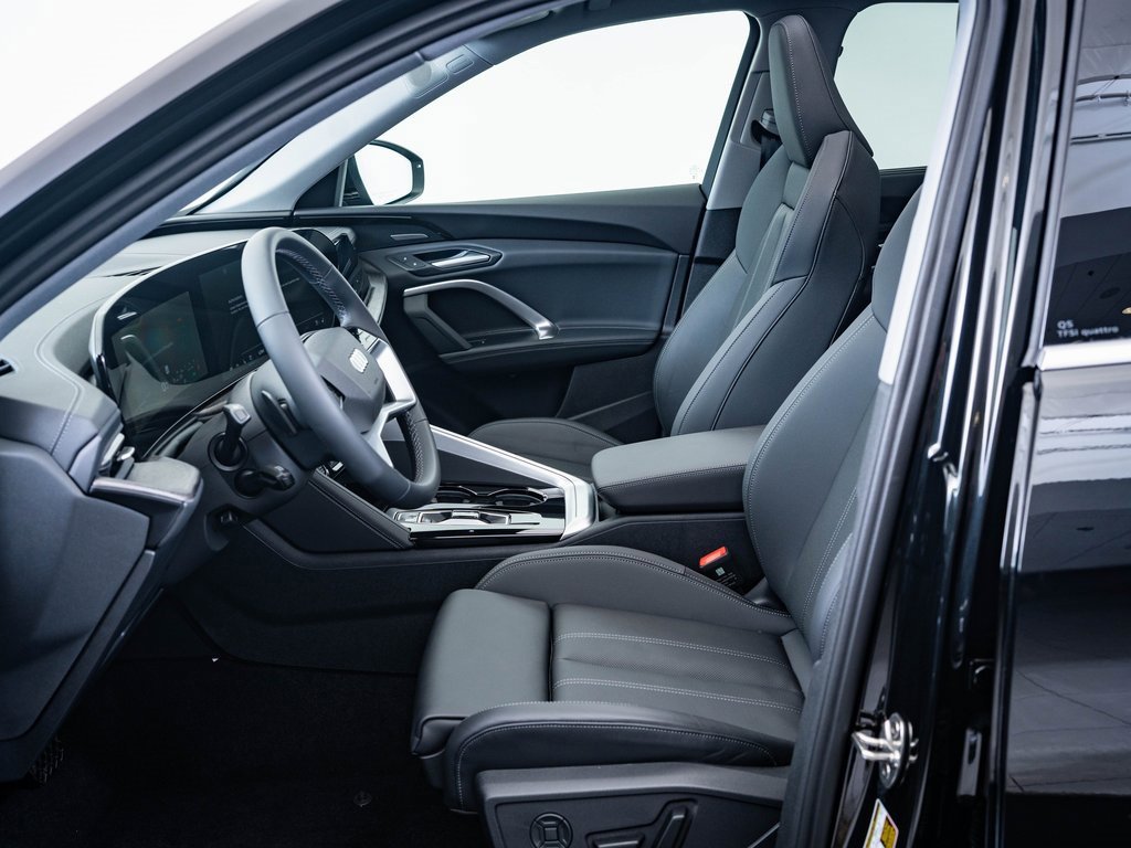 2025 Audi Q5 2.0T Premium Plus photo 4