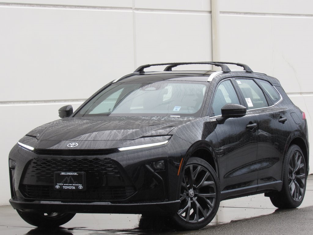 2025 Toyota Crown Signia Limited's photo