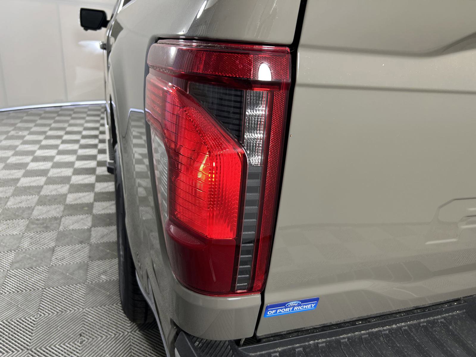 2025 Ford F-150 XLT photo 11