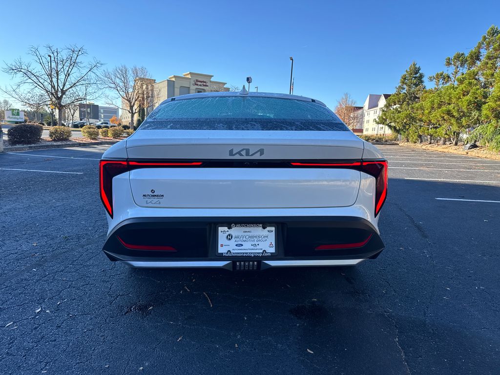 2025 Kia K4 EX photo 3
