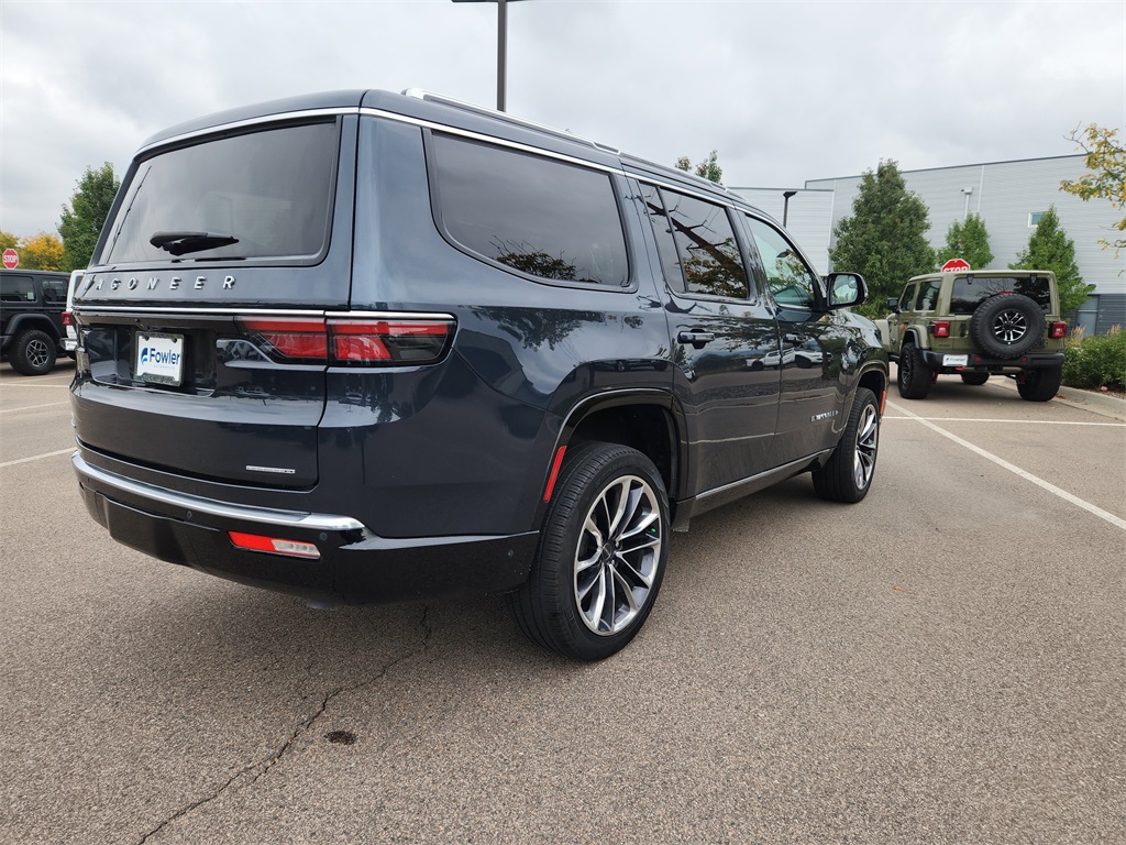 2023 Jeep Wagoneer Series III photo 3