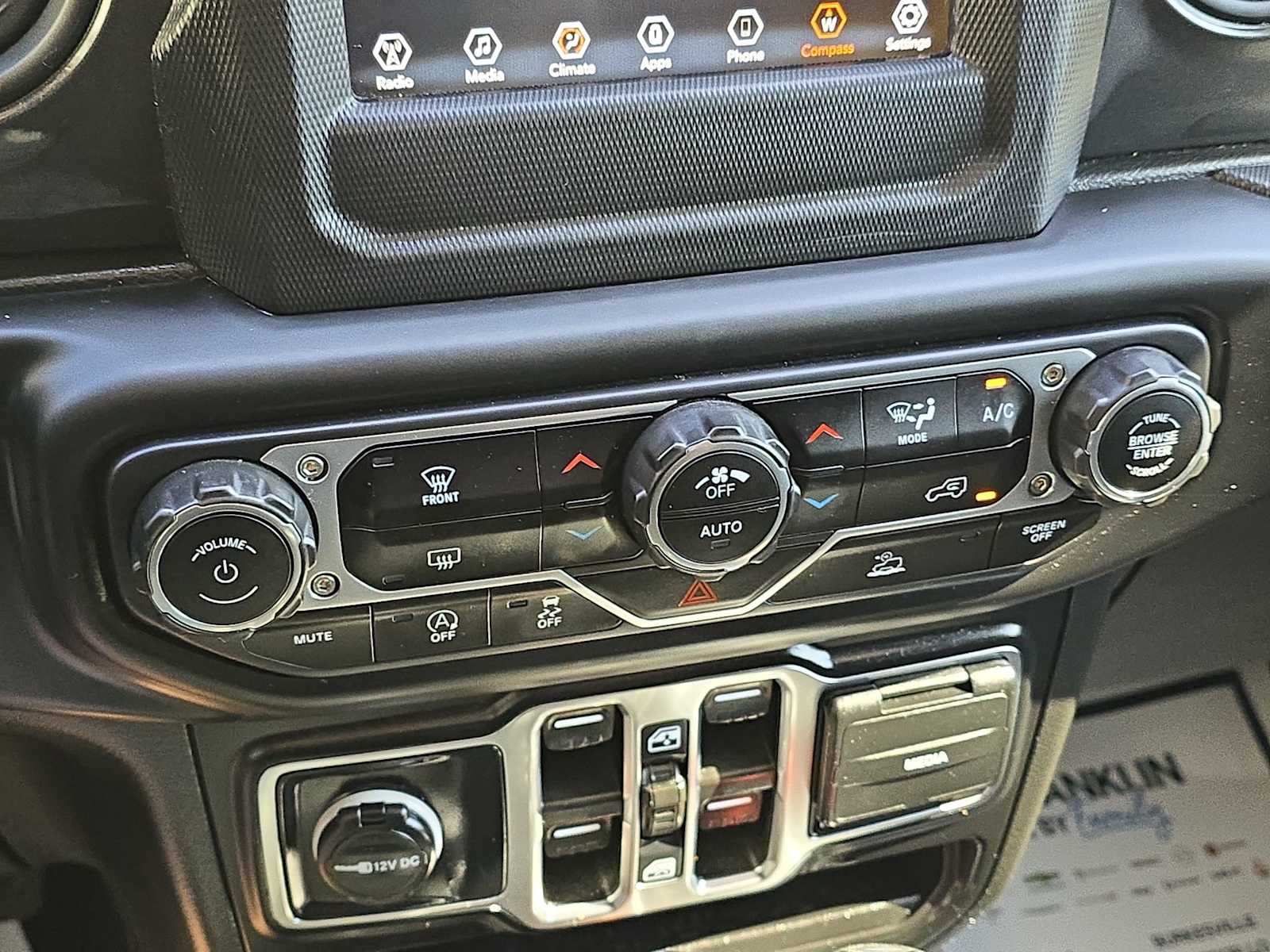 2022 Jeep Gladiator Altitude photo 24