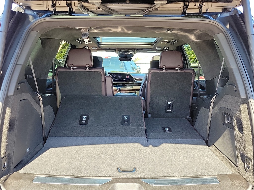 2024 Cadillac Escalade V-Series photo 11