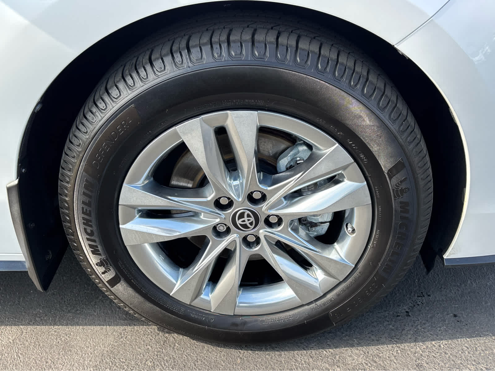 2022 Toyota Sienna Limited photo 22