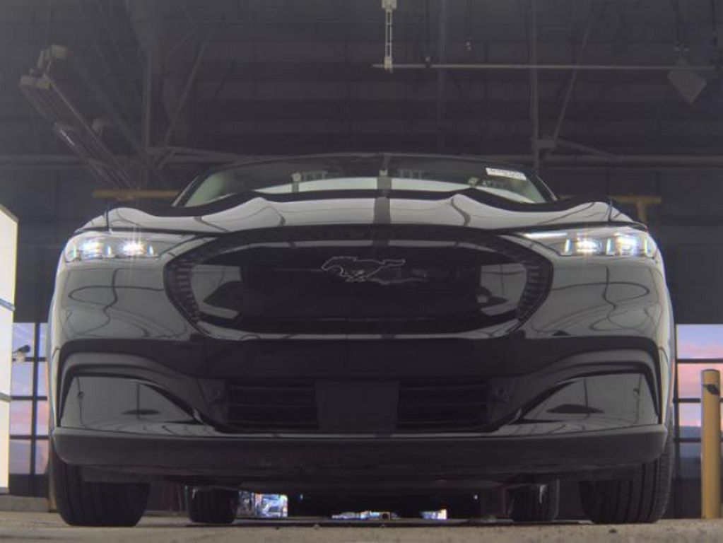 2025 Ford Mustang Mach-E Select photo 4
