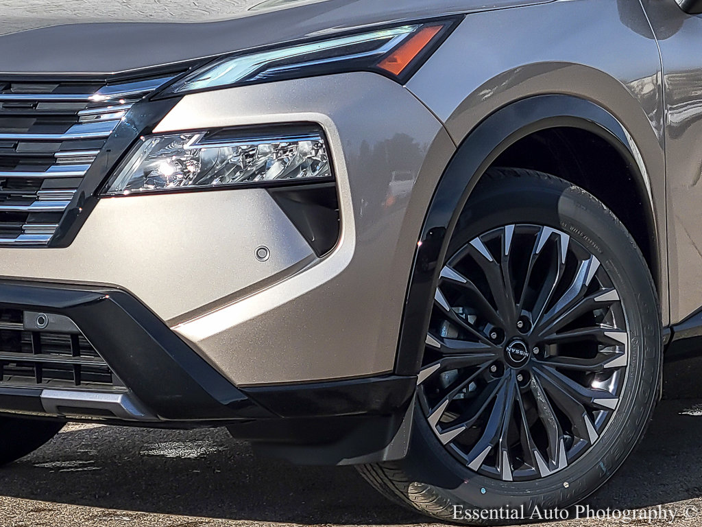 2026 Nissan Rogue Platinum photo 3