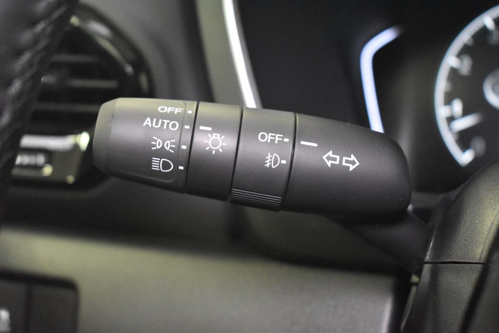 2025 Honda Pilot Touring photo 14