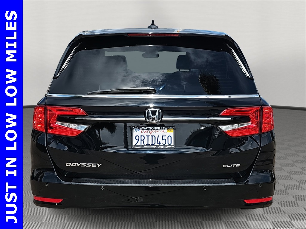 2023 Honda Odyssey Elite photo 3