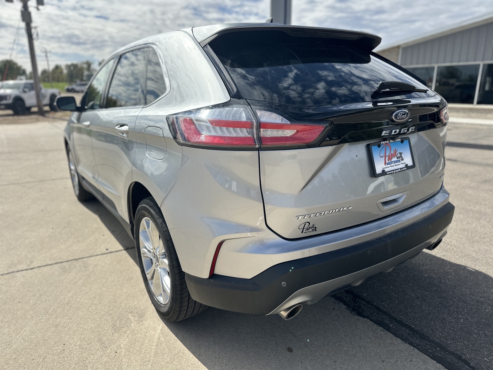 2022 Ford Edge Titanium photo 4