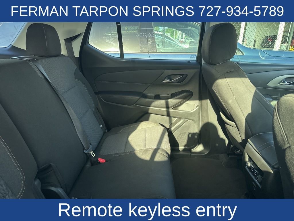 2020 Chevrolet Traverse LS photo 3
