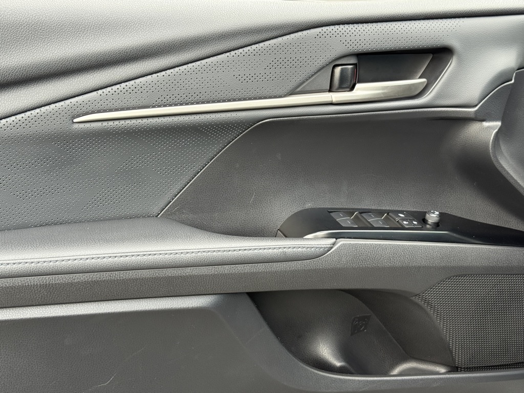 2025 Toyota Camry XSE photo 11