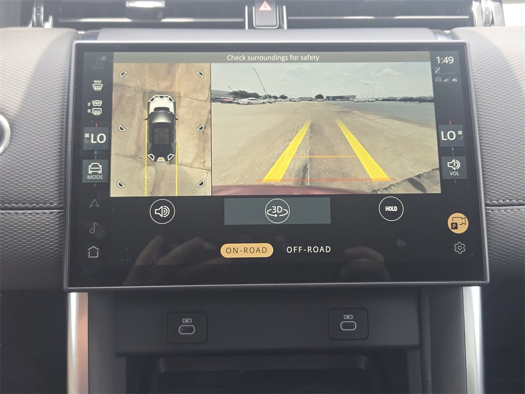 2025 Land Rover Discovery Sport SE photo 15
