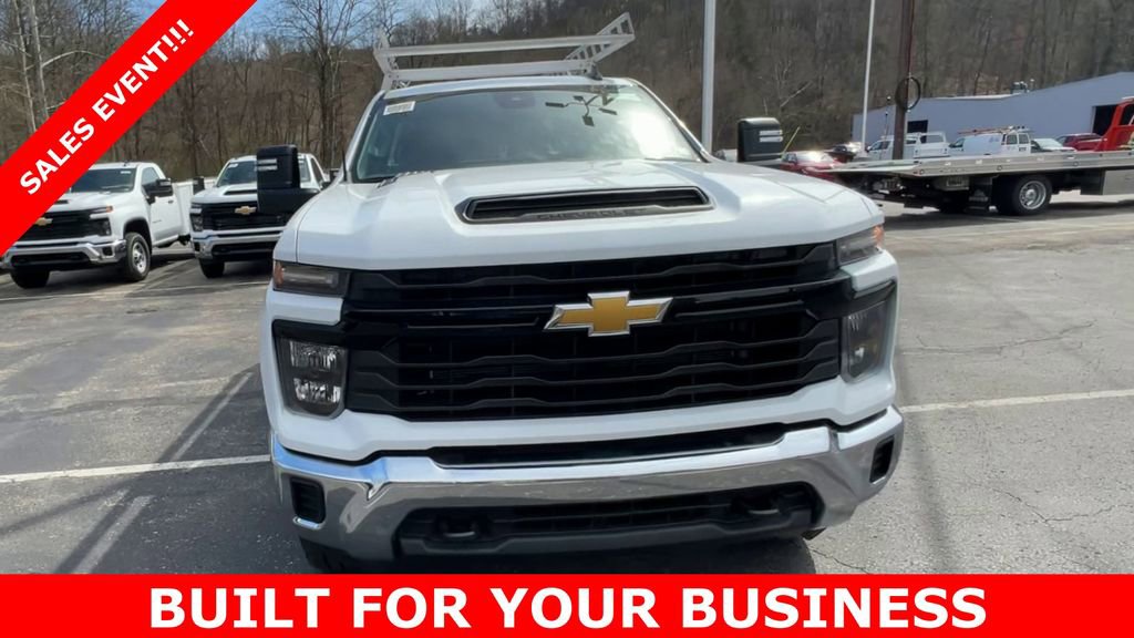 2024 Chevrolet Silverado 3500HD Work Truck photo 3