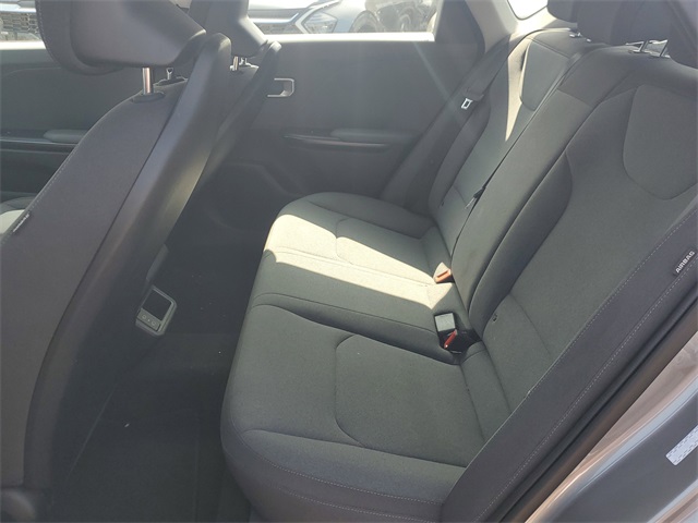 2025 Kia K4 LXS photo 10