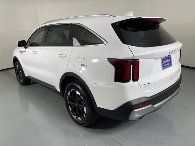 2025 Kia Sorento S photo 6