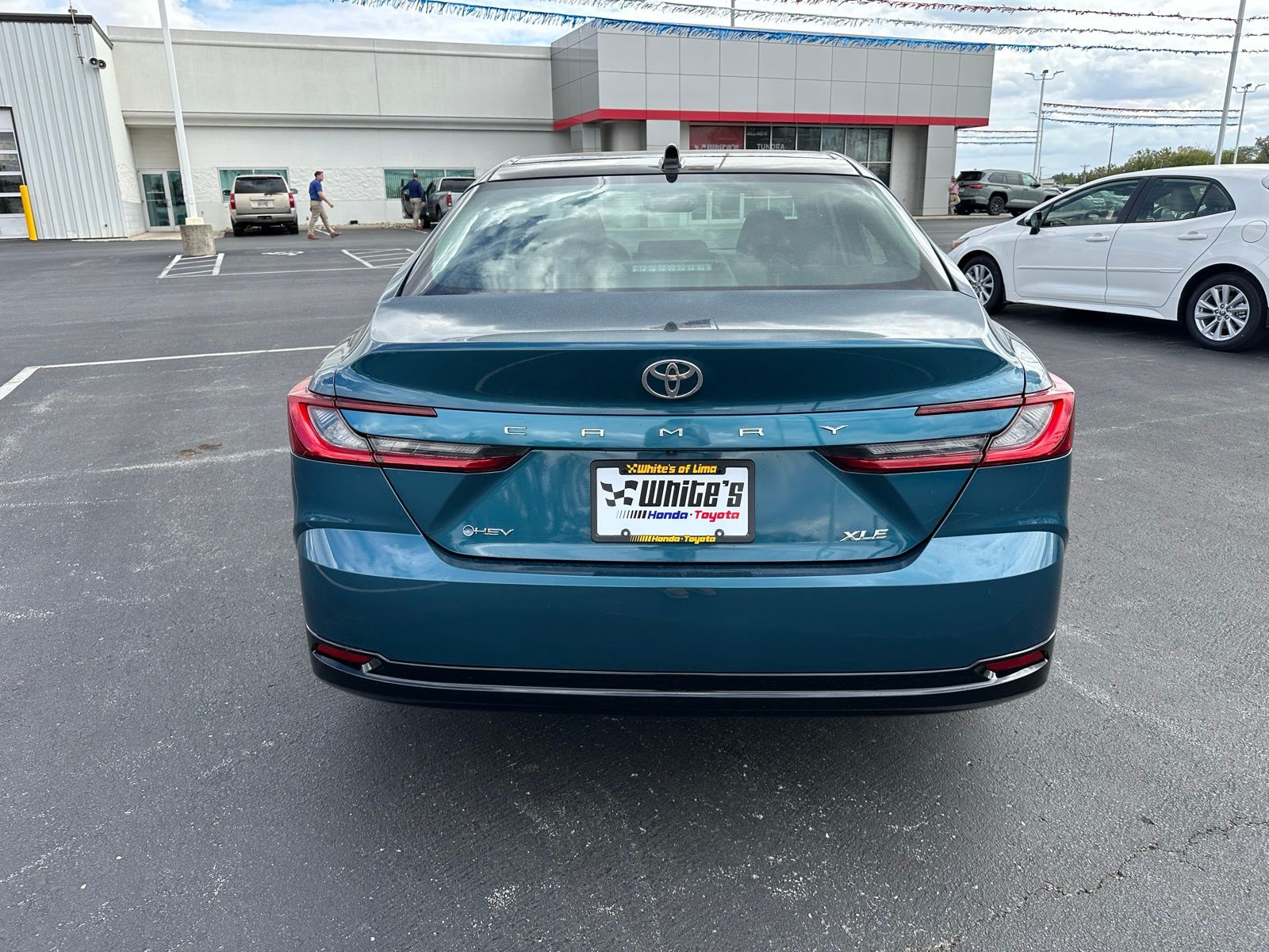 2026 Toyota Camry XLE photo 4