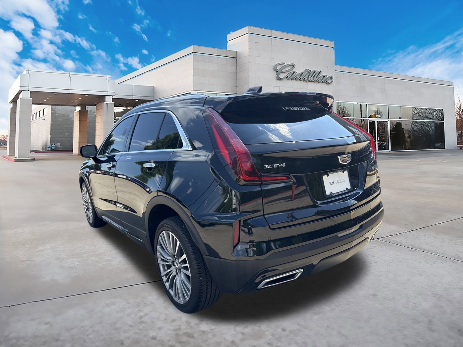 2024 Cadillac XT4 Premium Luxury photo 4