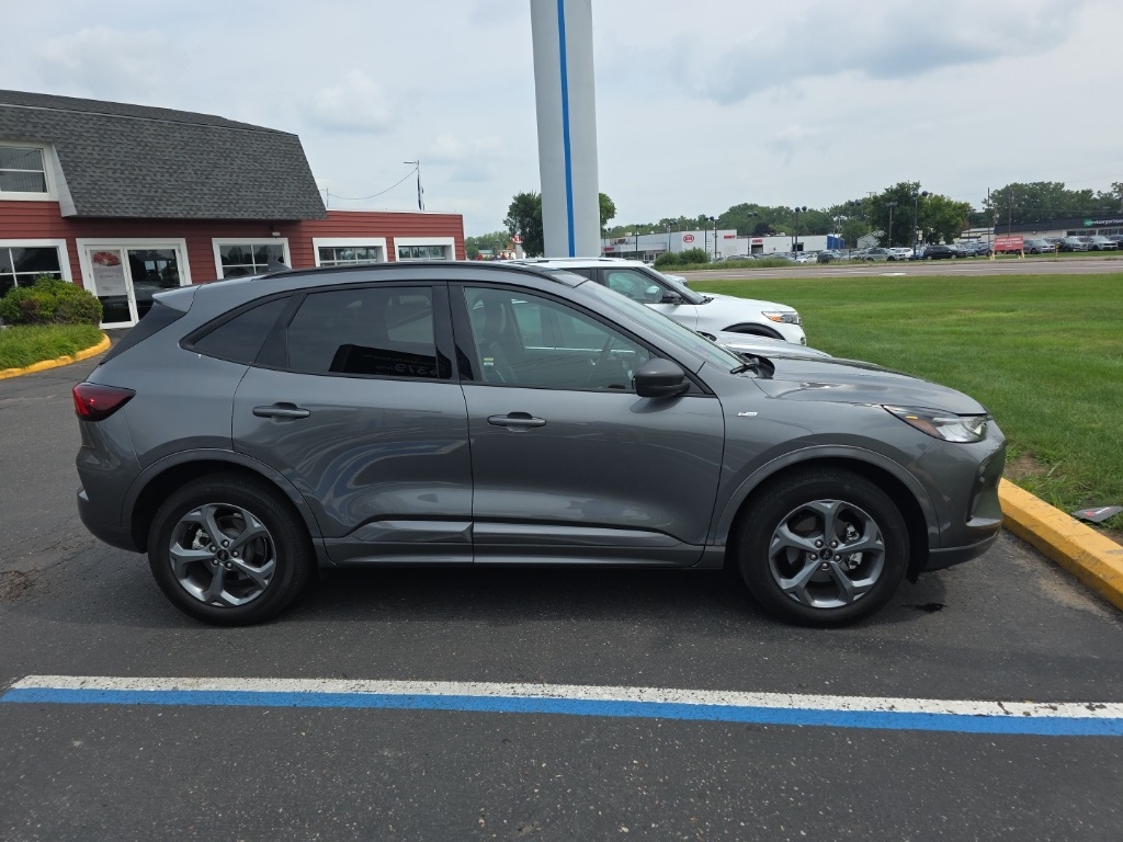 Used 2023 Ford Escape ST-Line with VIN 1FMCU9MN5PUB36750 for sale in Apple Valley, Minnesota