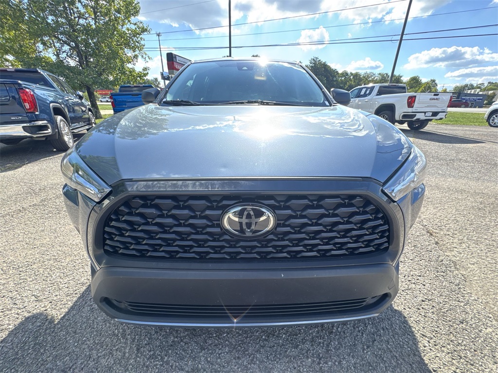 2022 Toyota Corolla Cross L photo 25