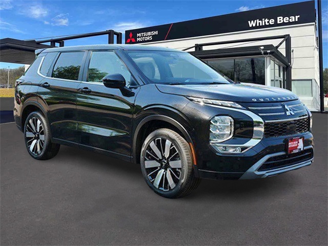 2025 Mitsubishi Outlander SE's photo