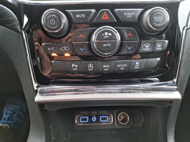 2020 Jeep Grand Cherokee Altitude photo 21