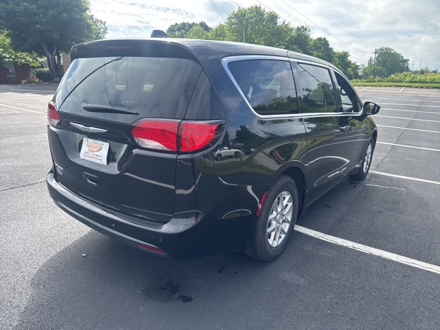 2025 Chrysler Voyager LX photo 7
