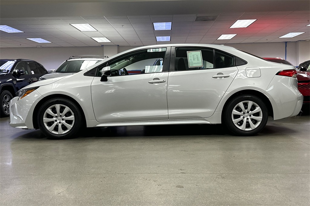 2023 Toyota Corolla LE photo 7
