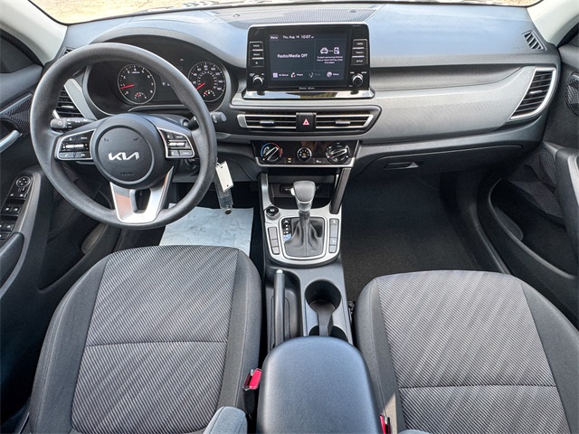2023 Kia Seltos LX photo 22