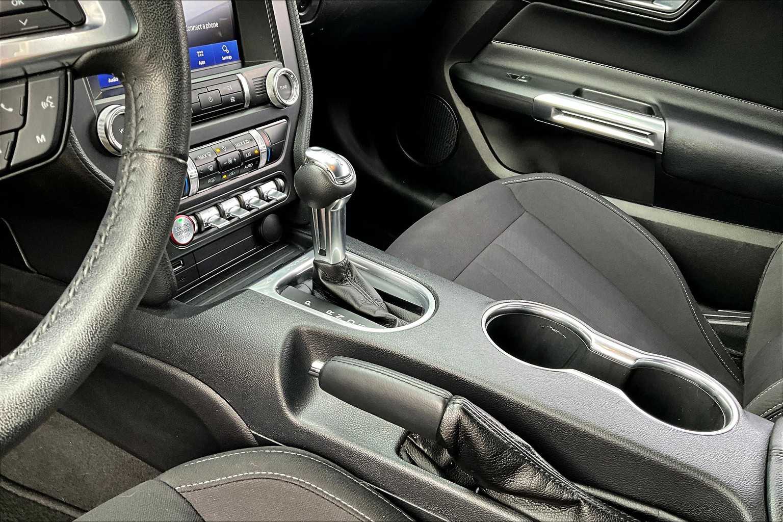 2021 Ford Mustang EcoBoost photo 15