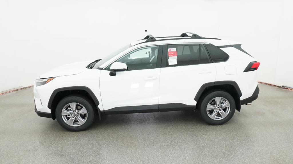 2025 Toyota RAV4 XLE photo 9