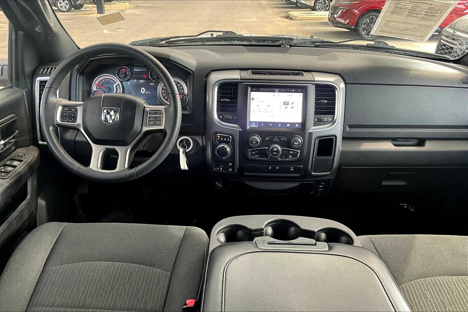 2022 Ram 1500 Classic Warlock photo 11