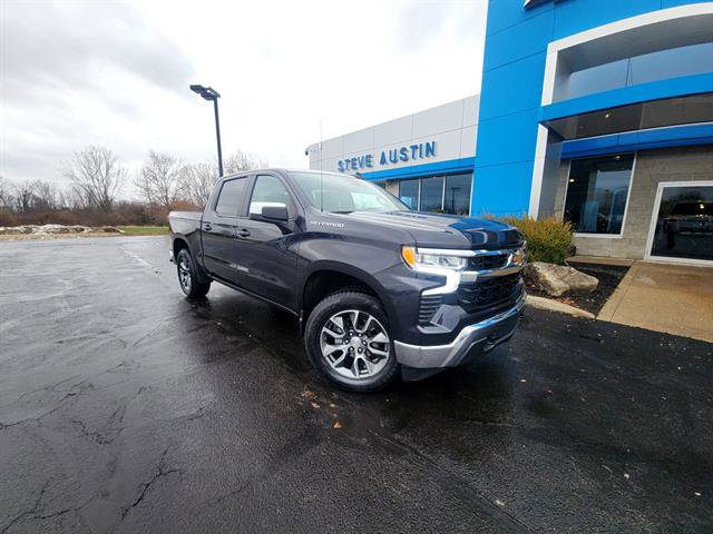 2024 Chevrolet Silverado 1500 LT's photo