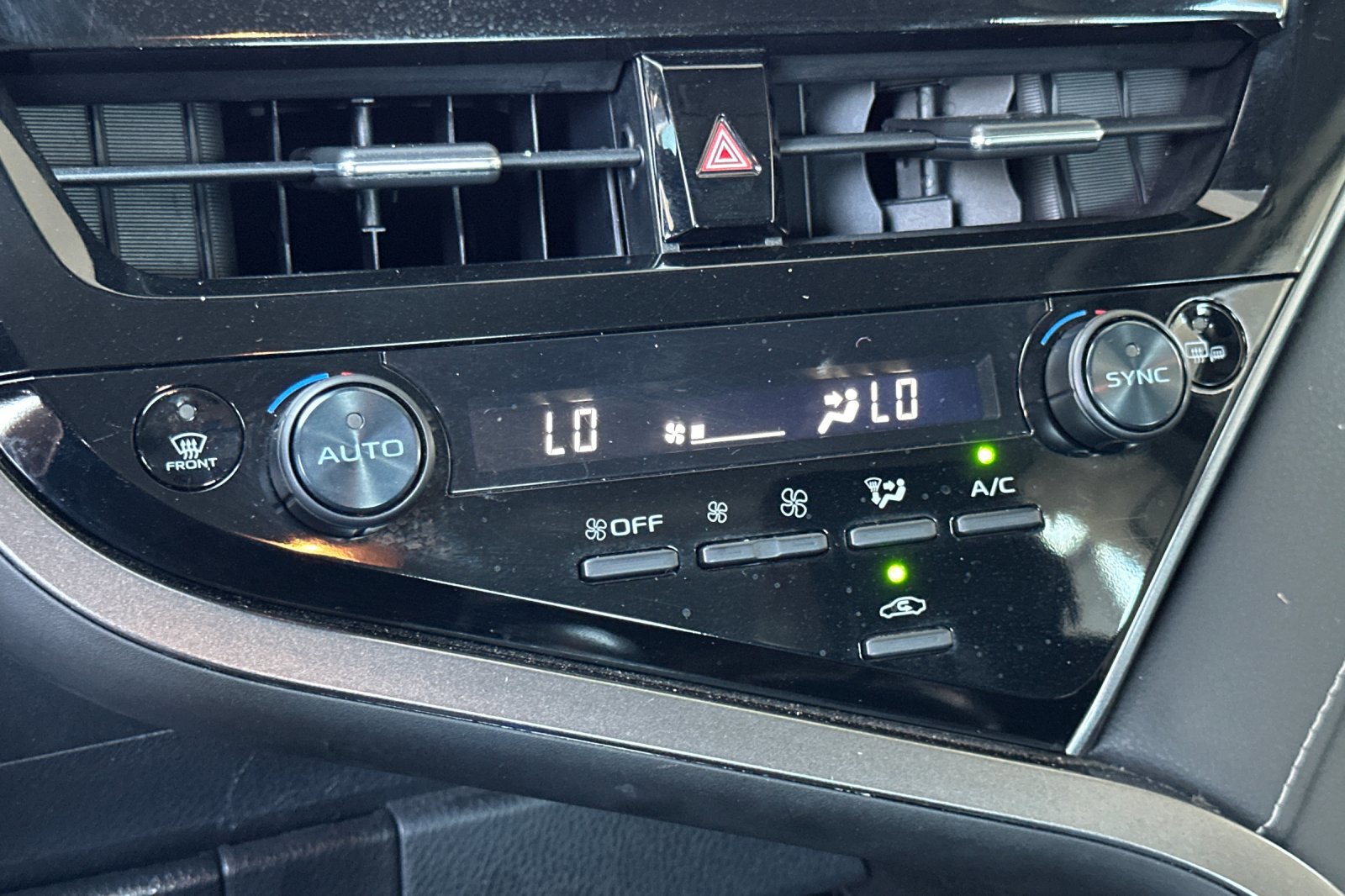 2024 Toyota Camry SE photo 17